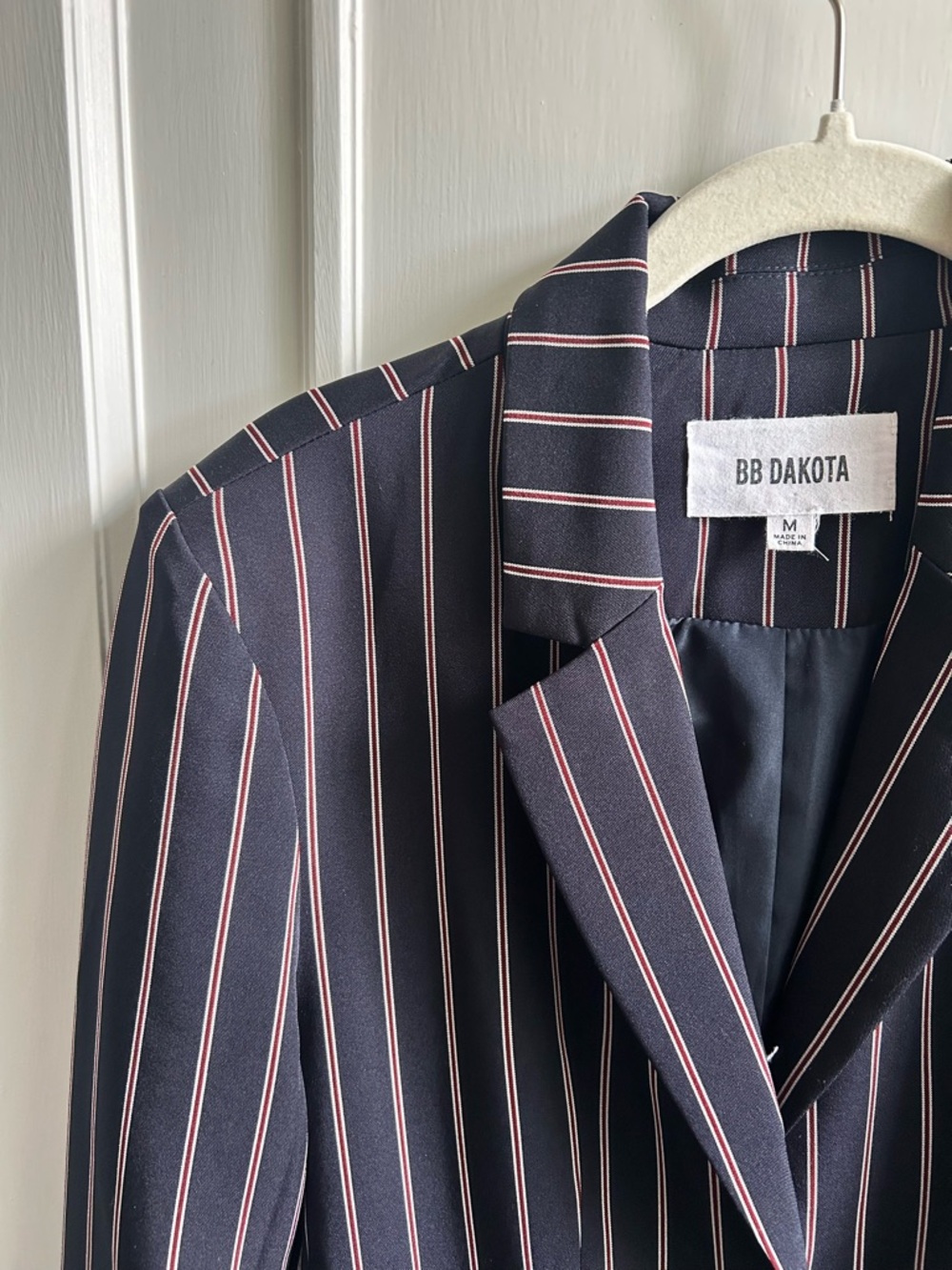 BB Dakota Navy Pinstripe Blazer - Picture 2 of 3